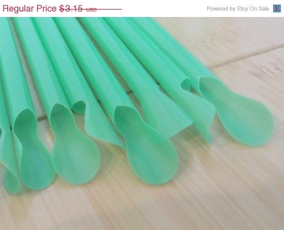 ON SALE 25 Green Spoon Straws Slushie, Icee, Milk Shake, Soda Float - ships less than 24 hours Il_570xn