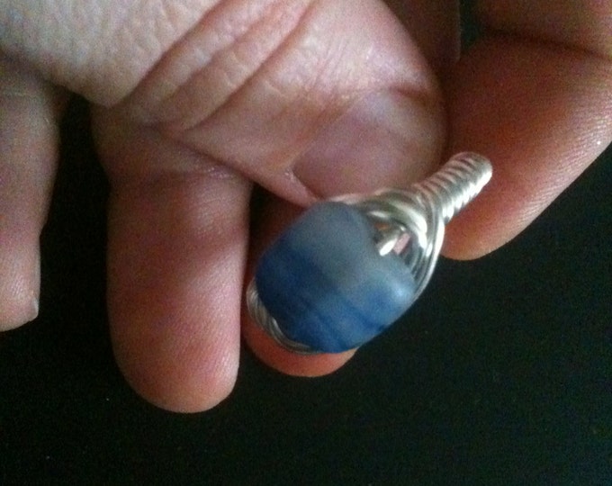 blue and white glass ring