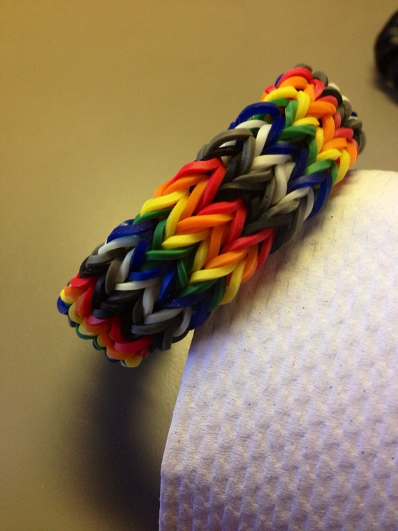 Rainbow loom triple cross fishtail by LOTSOLOOM on Etsy