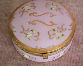 Pink Porcelain Trinket / Vanity / Dresser Box - 2250
