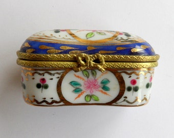 Vintage Kidney Pill Box Trinket Pot, Limoges Porcelain, rose violet ...