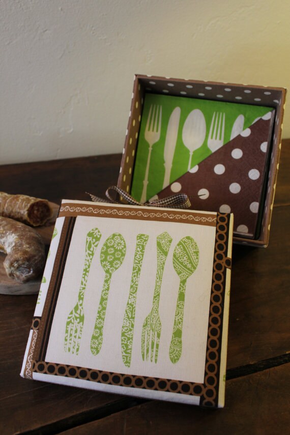 Napkin Holder Box cardboard covered with by UnChiffonfonfon