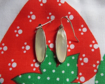 Silver Tone Mother of Pearl Pierced Earrings Dangle Style Earrings