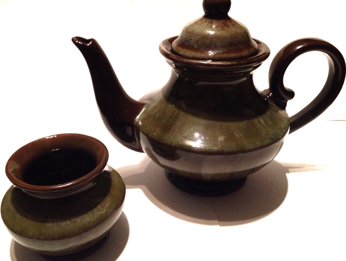 Vintage Teapot // Home Decor // Made in Canada // Teapot Set