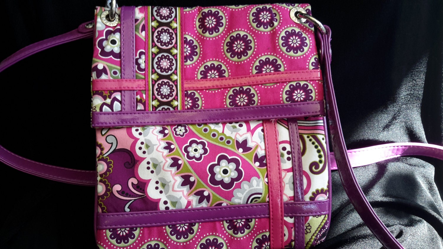 Vera Bradley hot pink paisley shoulder bag. vintage hippie