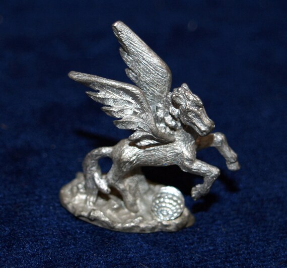 Spoontiques PEWTER PEGASUS Figure with Crystal by ABetterTime