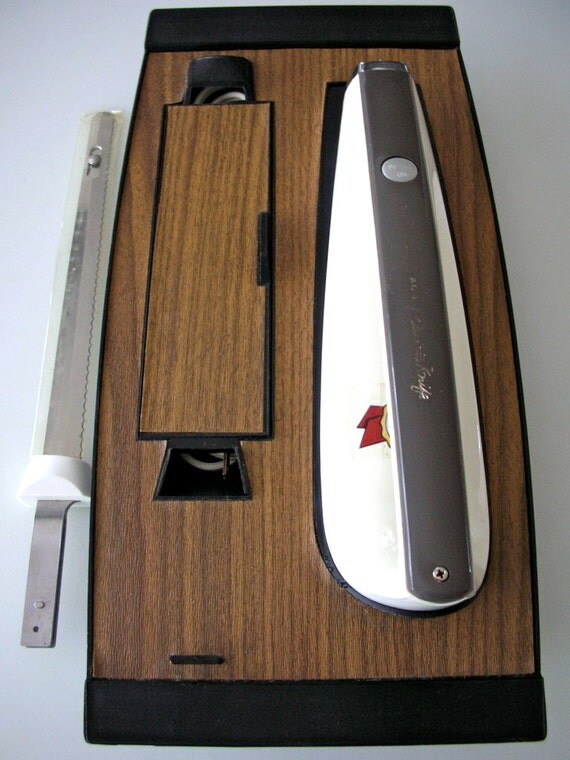 Hamilton Beach Scovill Electric Knife Wall Unit. ORIGINAL Box