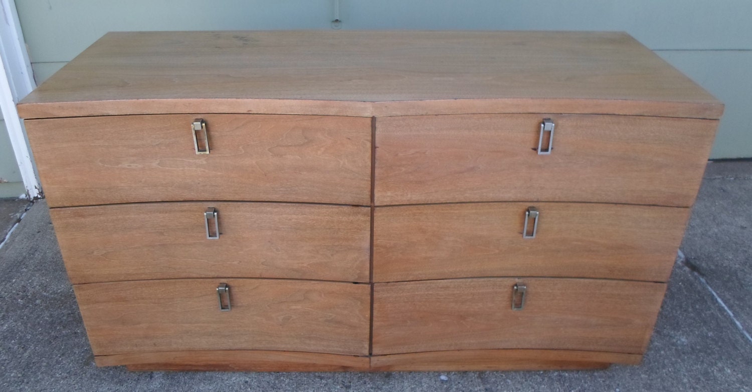Dresser, 6 Drawer, Walnut, Mid Century Modern, Showers Brothers Co