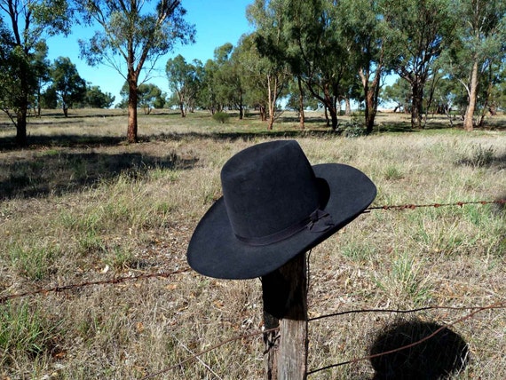 woomera akubra