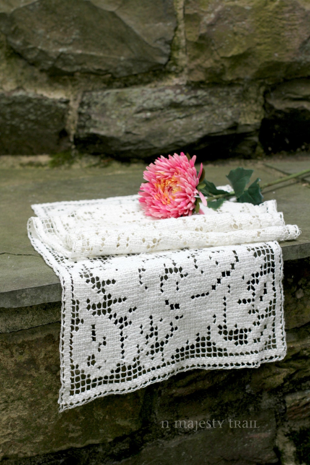 Romantic Woven 56L Table Runner. Vintage. Off White.