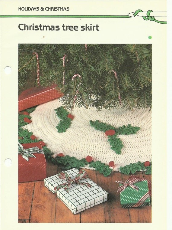 Christmas tree skirt crochet pattern download by LabArcDesigns