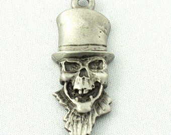 5 Top Hat Wearing Skull Pendants/Charms