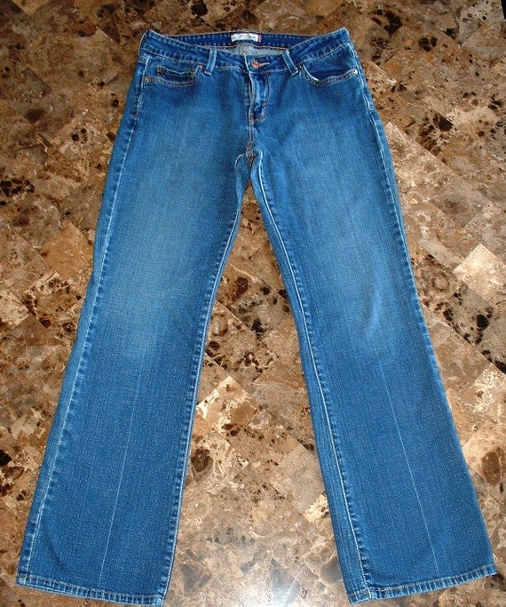 Items similar to Vintage Womens Levis 545 Low Boot Cut Size 8M on Etsy