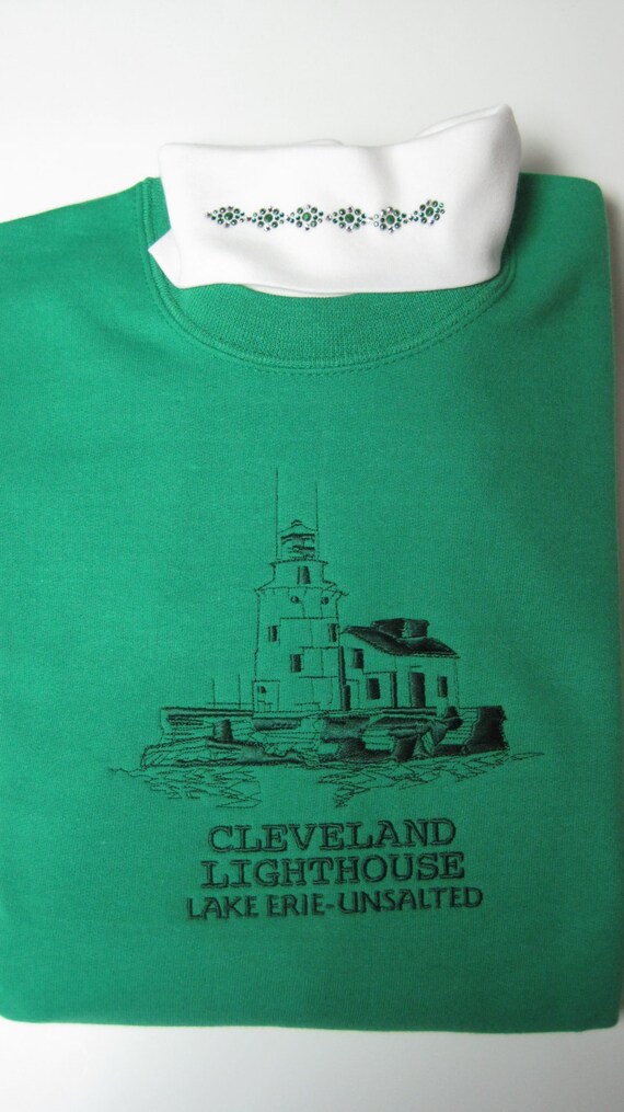 Lighthouse Embroidered sweatshirt