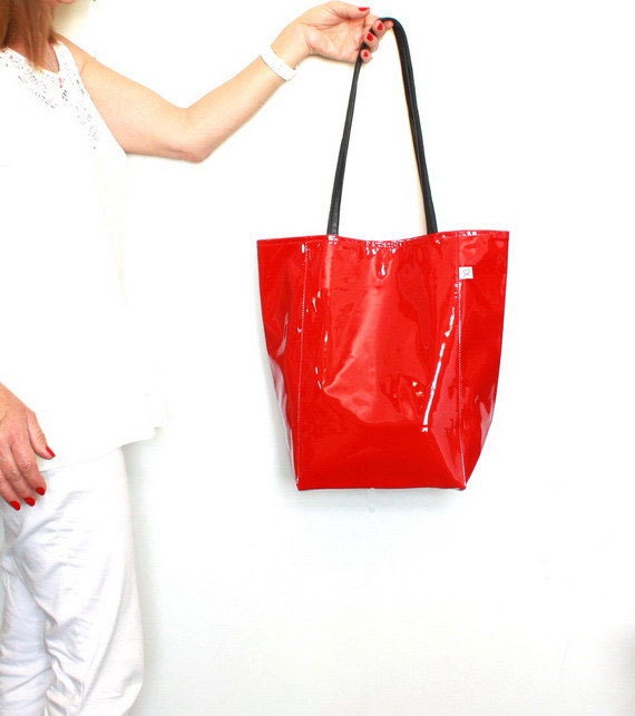 Red tote bag , Red handbag ,Red Faux patent leather shopper bag with ...