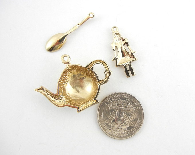 Set of 3 Alice in Wonderland Themed Charms Gold-tone