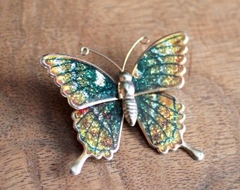 Vintage green/yellow butterfly brooch/necklace,metallic butterfly brooch/necklace,green/yellow butterfly,butterfly brooch,butterfly necklace