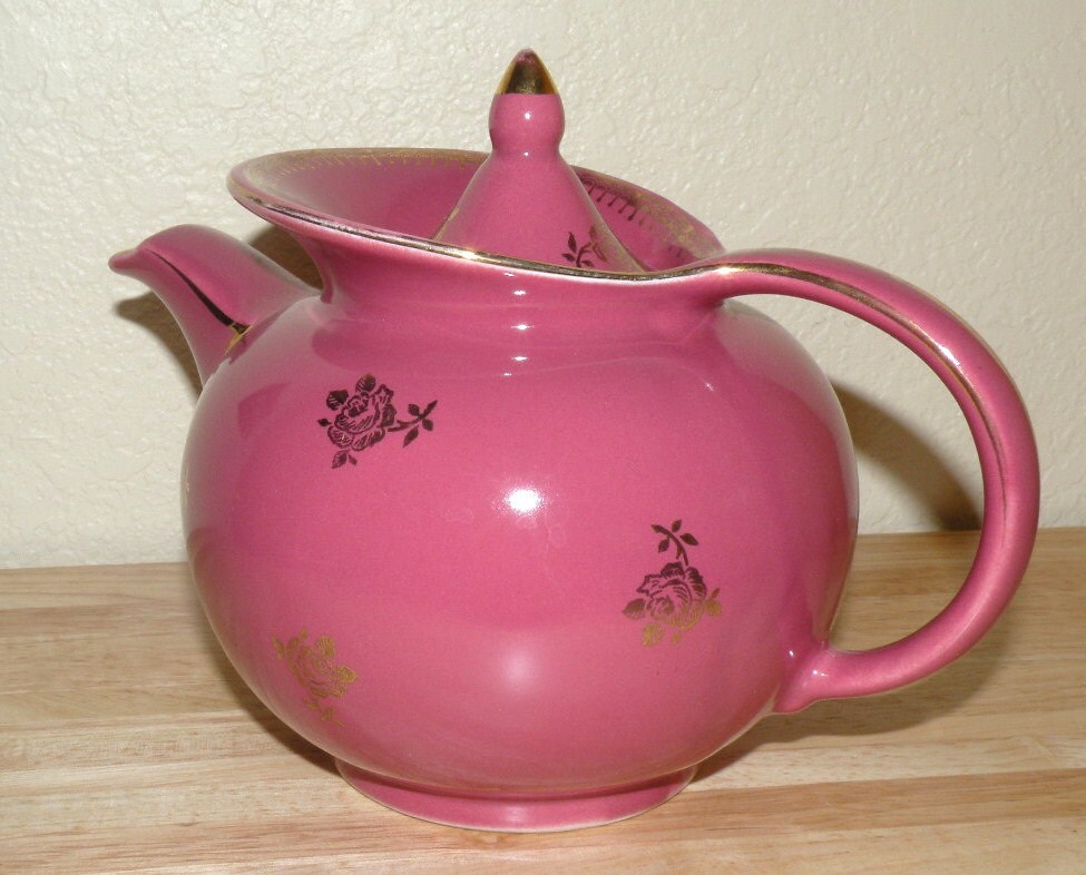 HALL Deep Pink and Gold Rose 6 cup Teapot by Klassyglassandmore