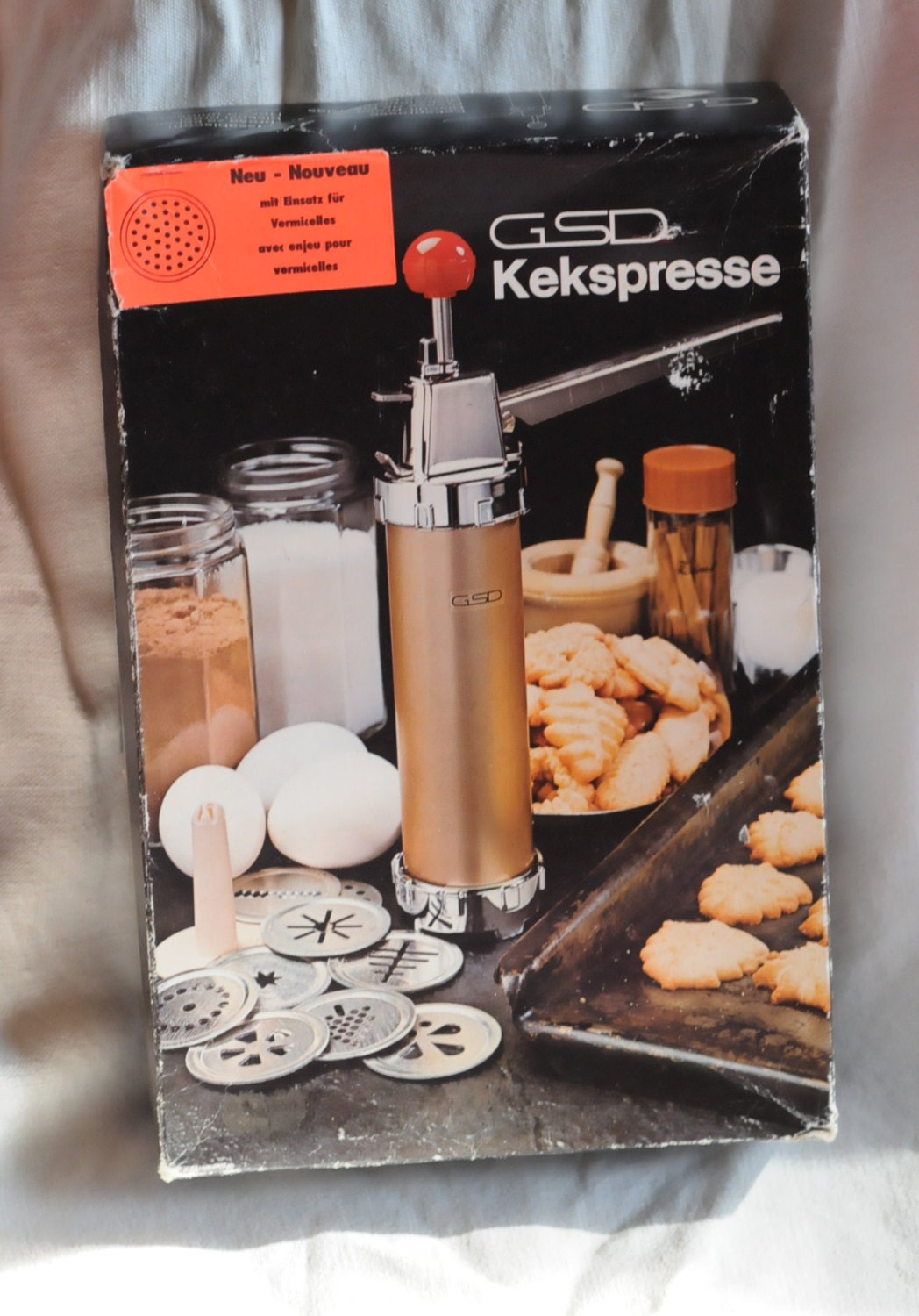 automatic cookie press, German made Kekspresse vintage complete set with book Haute Juice