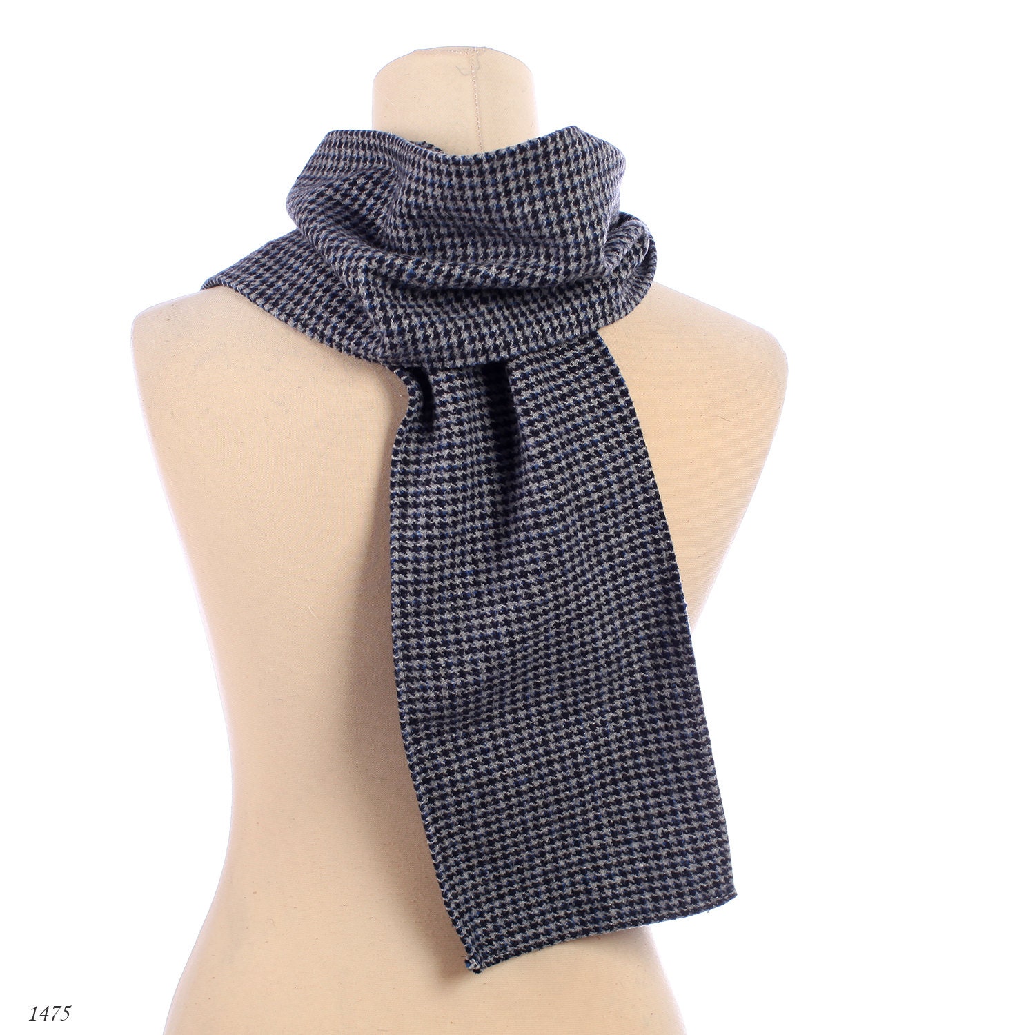 Mens Neck Scarf. Vintage Wool Scarf . Houndstooth Printed