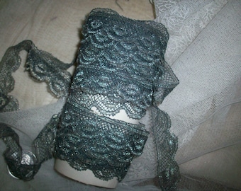 1 yd. of antique french dark silver lace trim 5/8"