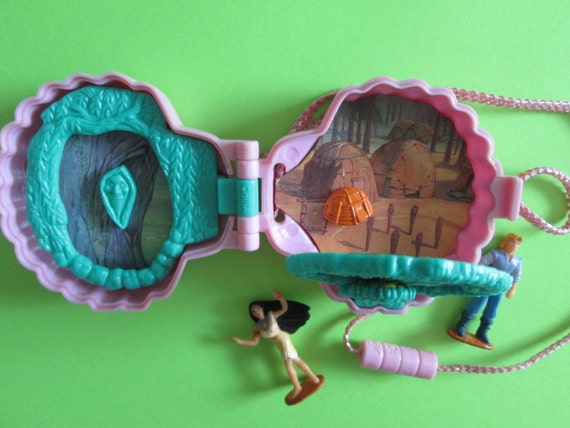 pocahontas polly pocket necklace