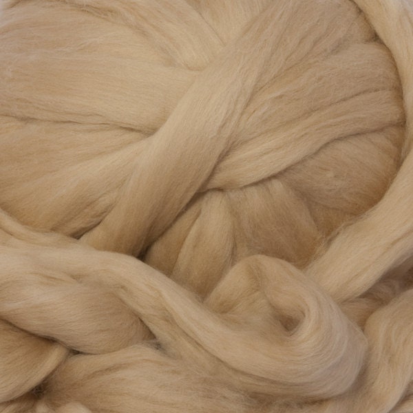 Merino Wool Top 21.5 micron Camel 4 ounces