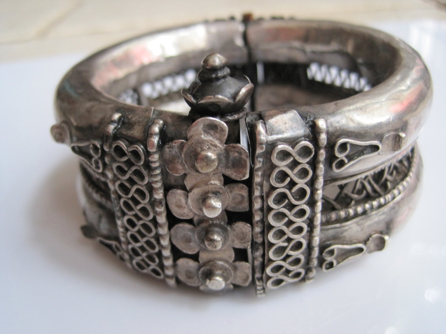 Vintage Tribal Indian Wide Hinged Silver Bracelet