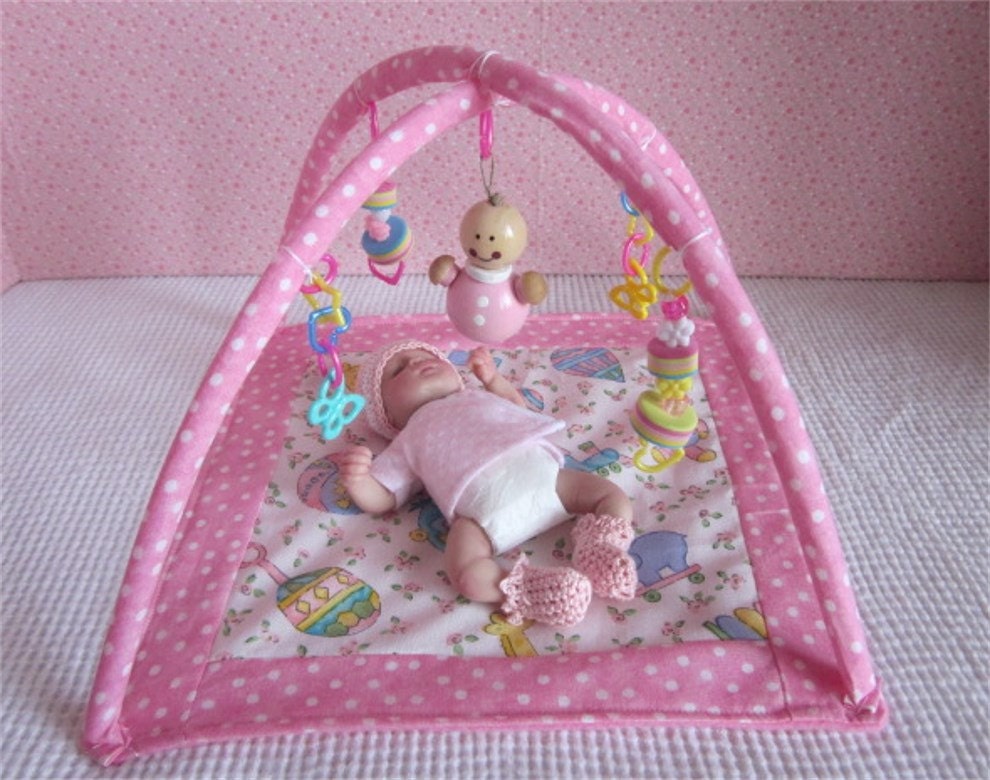 Small Floor Gym / Play Mat For Mini Doll 46