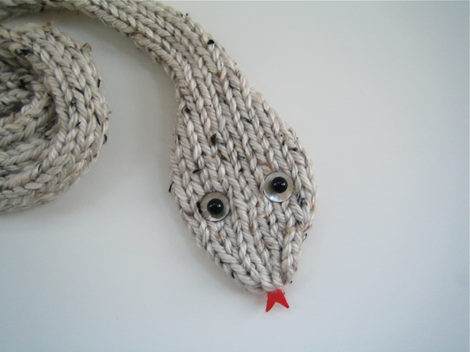 Handknit Knit SNAKE Scarf in chunky off-white yarn