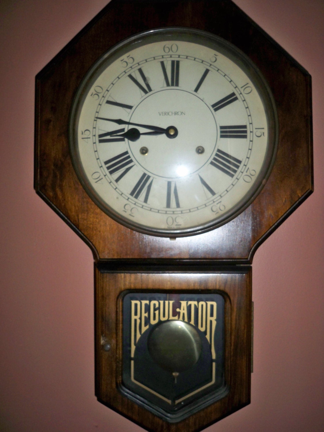 Vintage 1970's Verichron Windup Regulator Wall clock