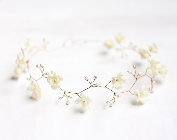 Ivory wedding headband, Pearls. Wedding hair accessory, ivory floral crown, Gold tiara, Bridal crown, Flower crown, Bridal crown.