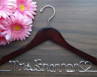 Bridal Hanger Personalized Keepsake , Custom Made Wedding Hangers with Names, Bridal Shower Gift idea,Wedding Photo Props