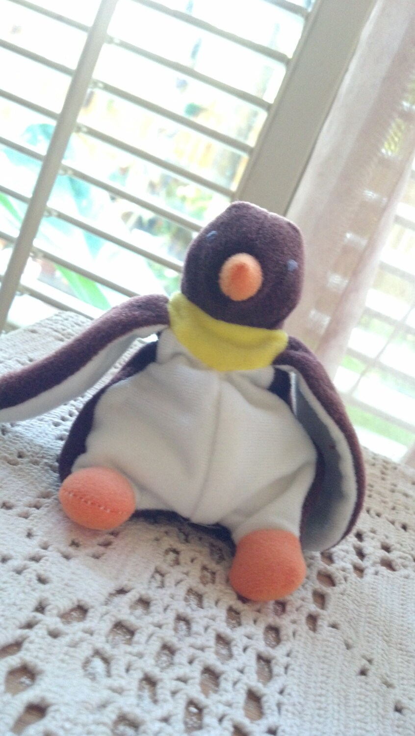 Vintage Waddle the Penguin Beanie Baby Original 4075