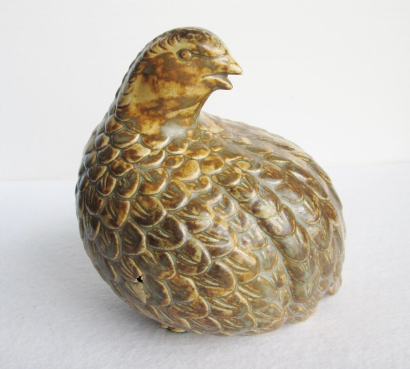 Vintage Quail Hen Pottery Figurine Ceramic Bird Partridge