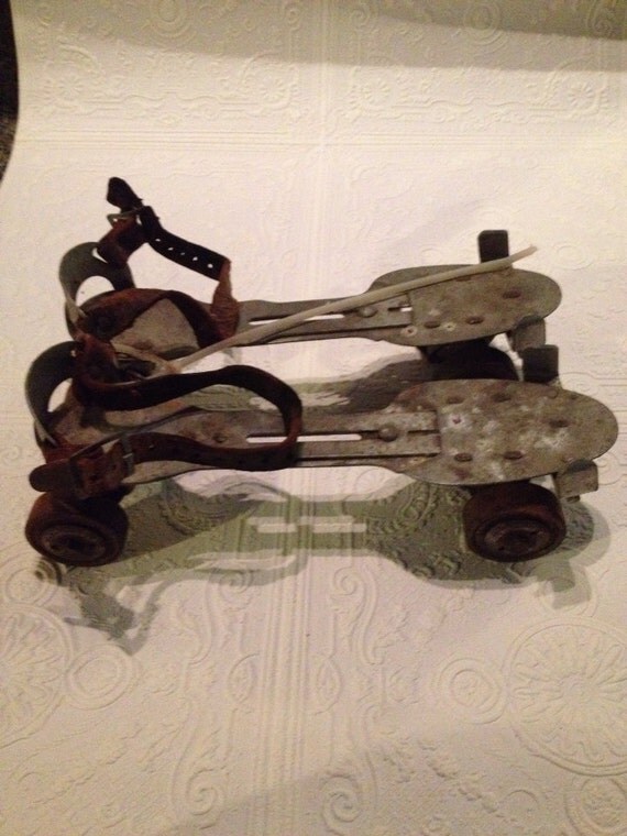 Vintage roller skates with original key