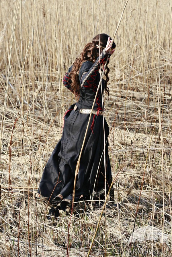 DISCOUNTED PRICE Black Medieval Dress Lady Hunter