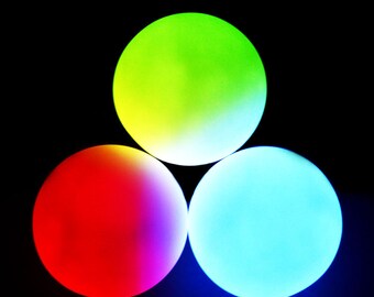 GloFX 78 mm Professional Three LED Juggling Balls 9 Modes Multicolor Rave Light Glow Colors Poi Spinning Juggle Dance Flow
