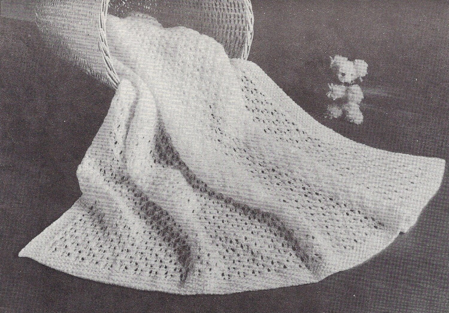 Astra Shawl 1950s Knit Baby Baptism Afghan Pattern Vintage