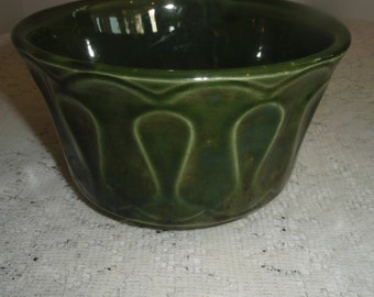 McCoy Floraline Planter in Retro avocado green Vintage collectible McCoy art pottery from 1960's