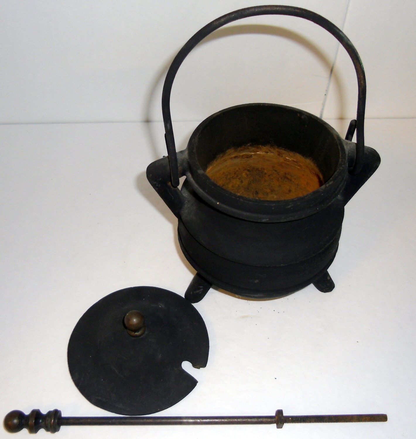 Vintage Cast Iron Fire Starter Pot Antique Smudge Pot