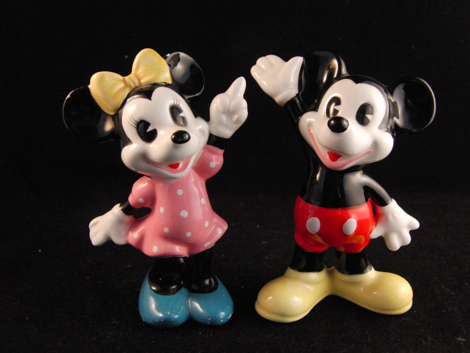 mickey and minnie plastic figures