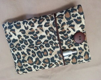 Kindle, Kindle Touch or Kindle Paperwhite Cover.Leopard print fabric lined padded case, sleeve, pouch.