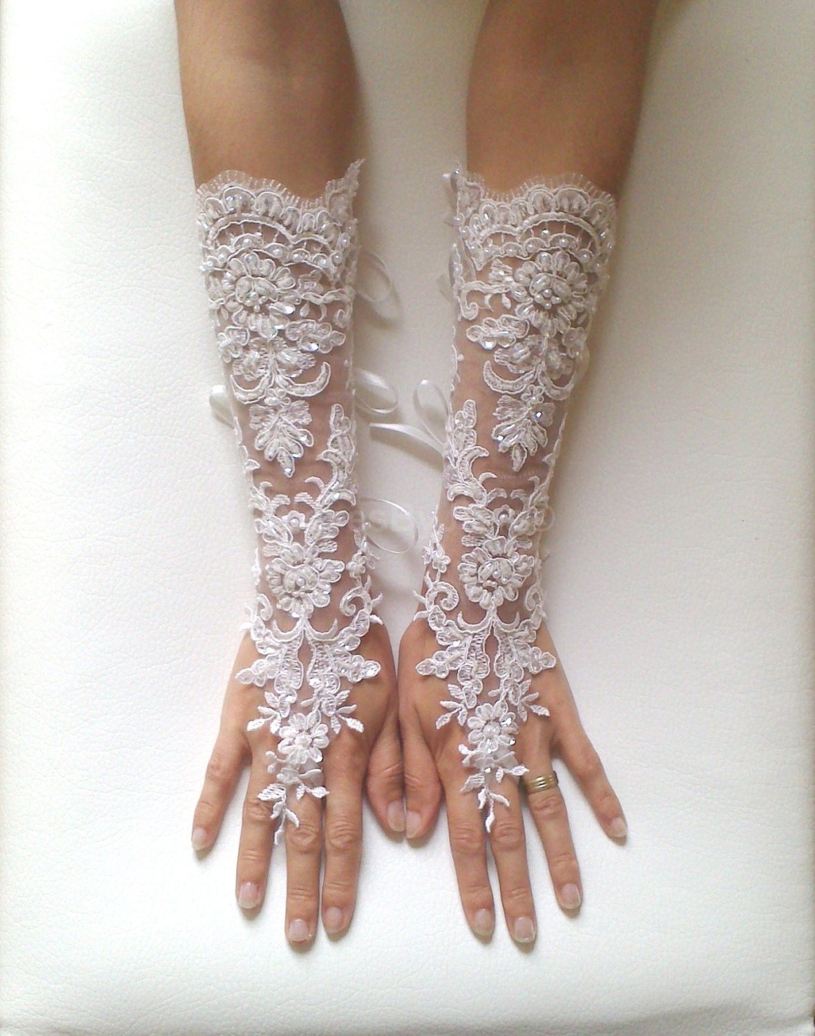 Grandeur extra long Wedding gloves adorned pearls Ivory bride