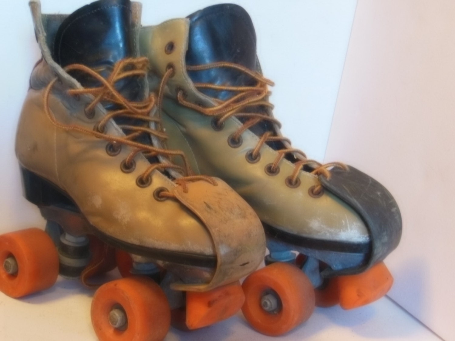 Vintage ROLLER DERBY SKATES Size 6 Brown & Red Marathon