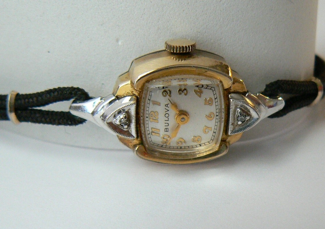 Vintage Mid Century Retro 17 Jewels Ladies Bulova Watch With