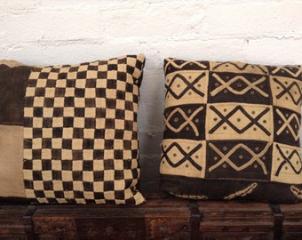 SALE 20% OFF A pair of Kuba Raffia Textile Abstract Graphic Pillows