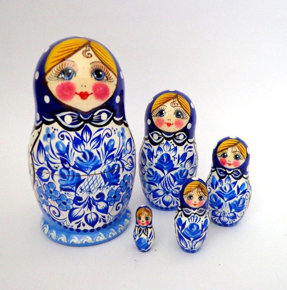 Blue-white Matryoshka Russian Dolls Nesting 5 Dolls