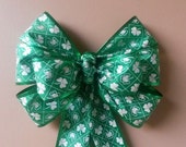 St. Patricks Bow, St. Patrick's Wreath Bow, Irish Bow, Shamrock, Green and White, Stair Rail Door Mailbox Bow Il_170x135