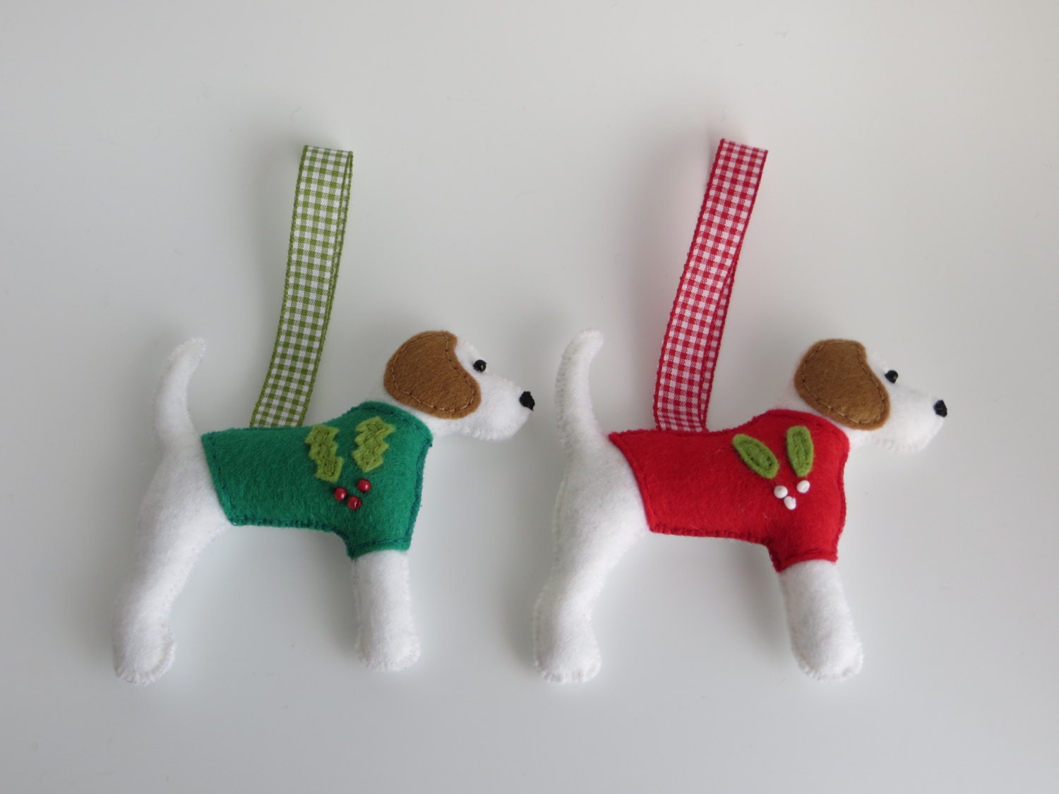 Beagle dog hand sewn felt christmas jumper tree ornament